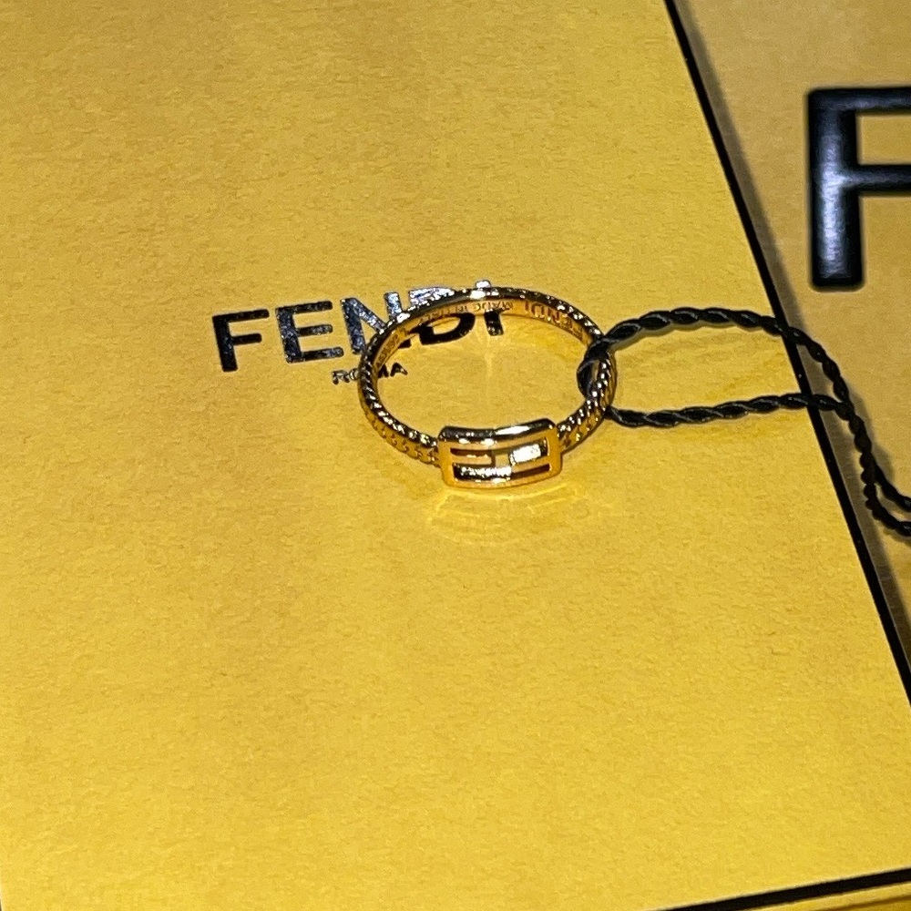 Fendi Gold Ring Size M (7)